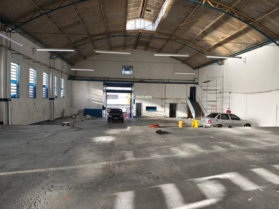 Imagem Galpão Comercial para Locação em São Paulo-SP - Bairro Aricanduva - 1 Sala, 2 Banheiros, 11 Vagas de Garagem, 1.650m² de Área