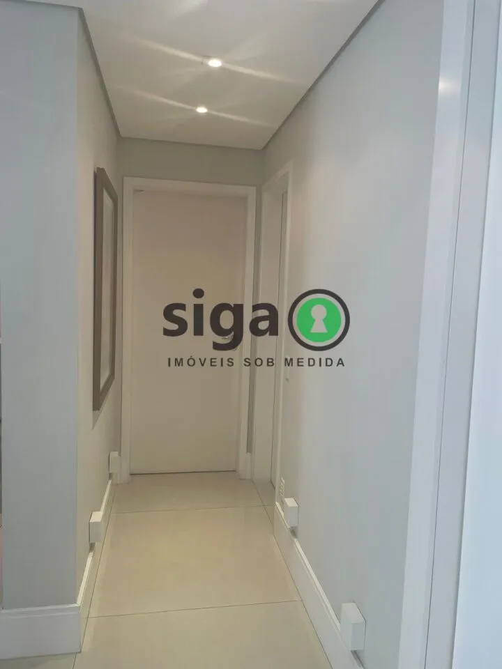 Imagem 370m² de Sofisticação com 4 Suítes, 5 Vagas e Vista Privilegiada no Campo Belo.