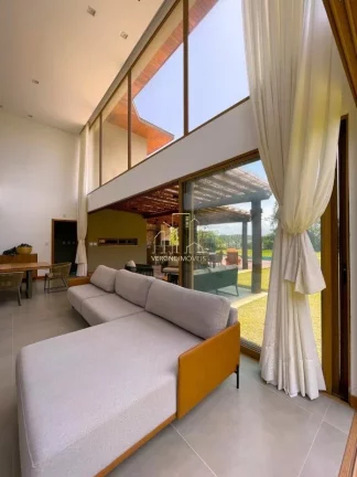 Imagem Casa alto luxo com quatro suíte espaço gourmet piscina a venda em Praia do Forte
