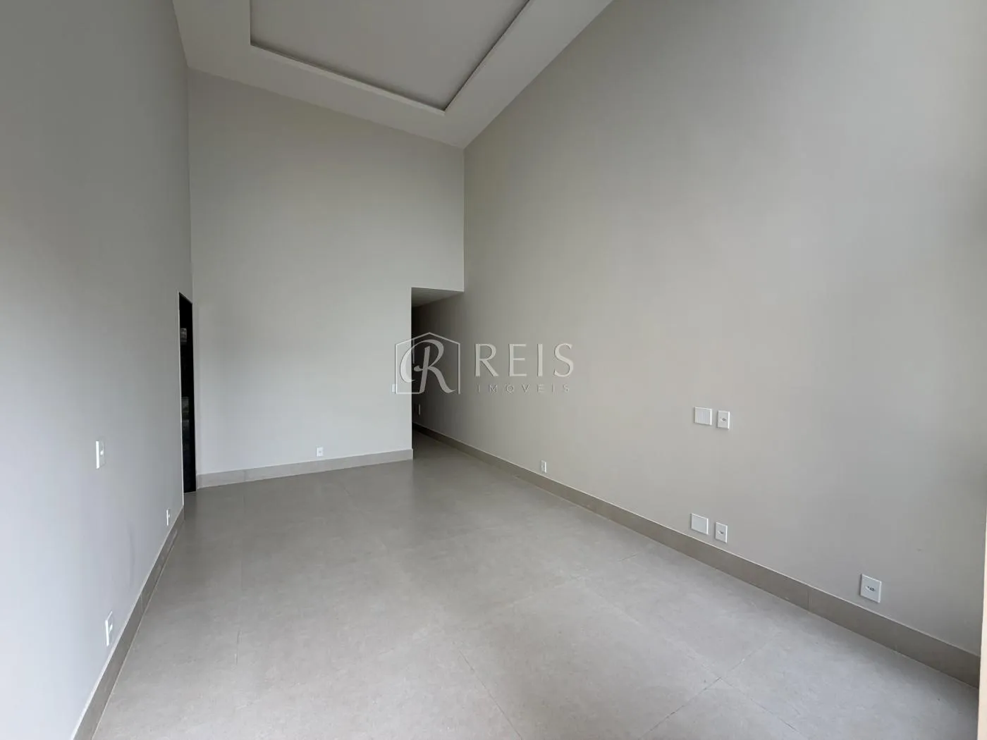 Imagem Casa para Venda em Rio das Ostras, Atlântica, 3 dormitórios, 1 suíte, 3 banheiros, 2 vagas
