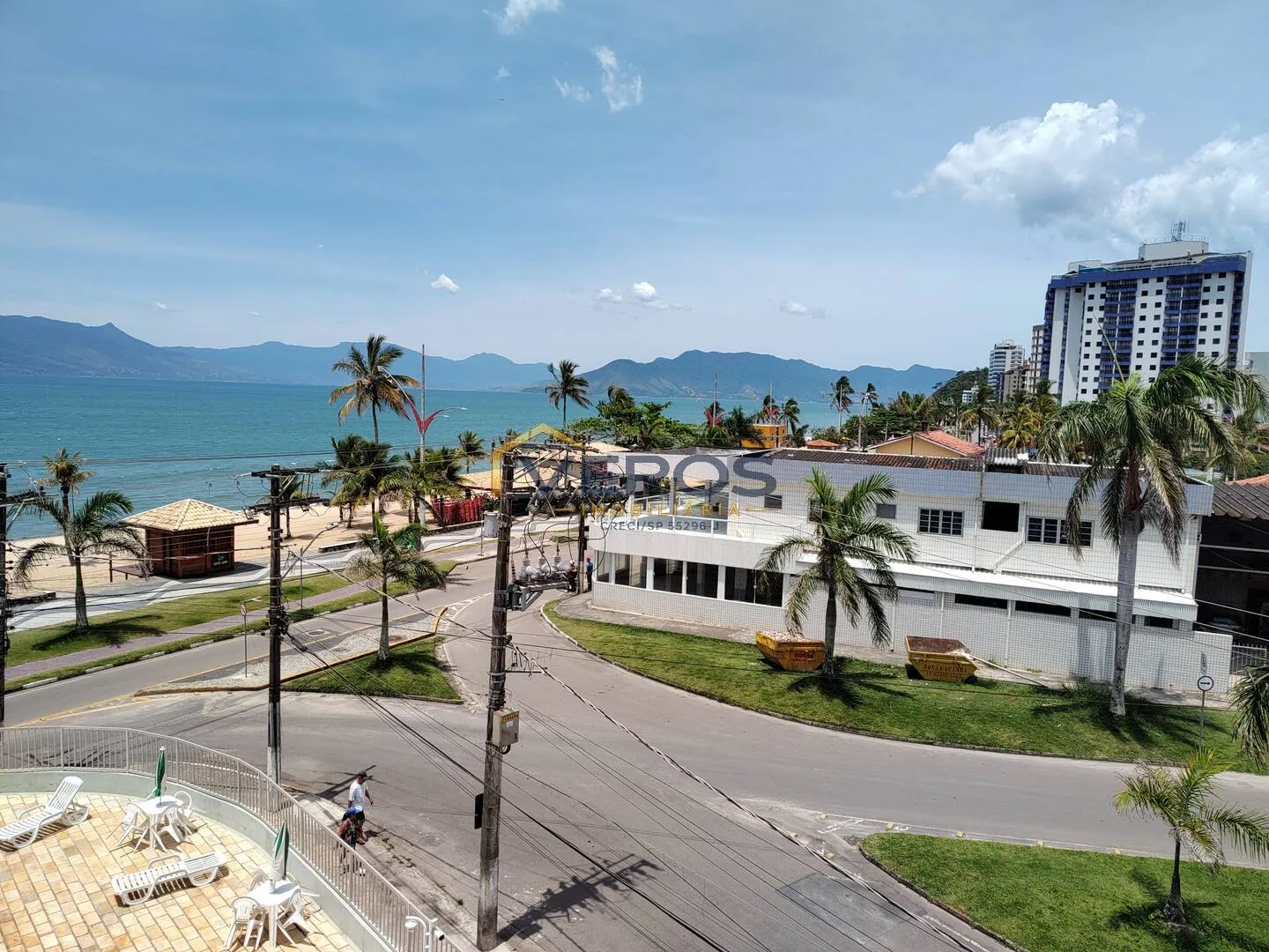 Foto do imóvel Apartamento na orla da praia com vista para o Mar na Martim de Sá - Caraguá