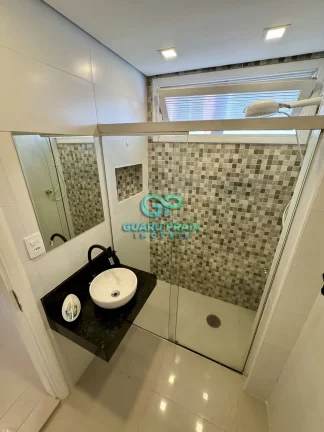 Imagem Apartamento à Venda - 100 metros da Praia de Pitangueiras, Guarujá