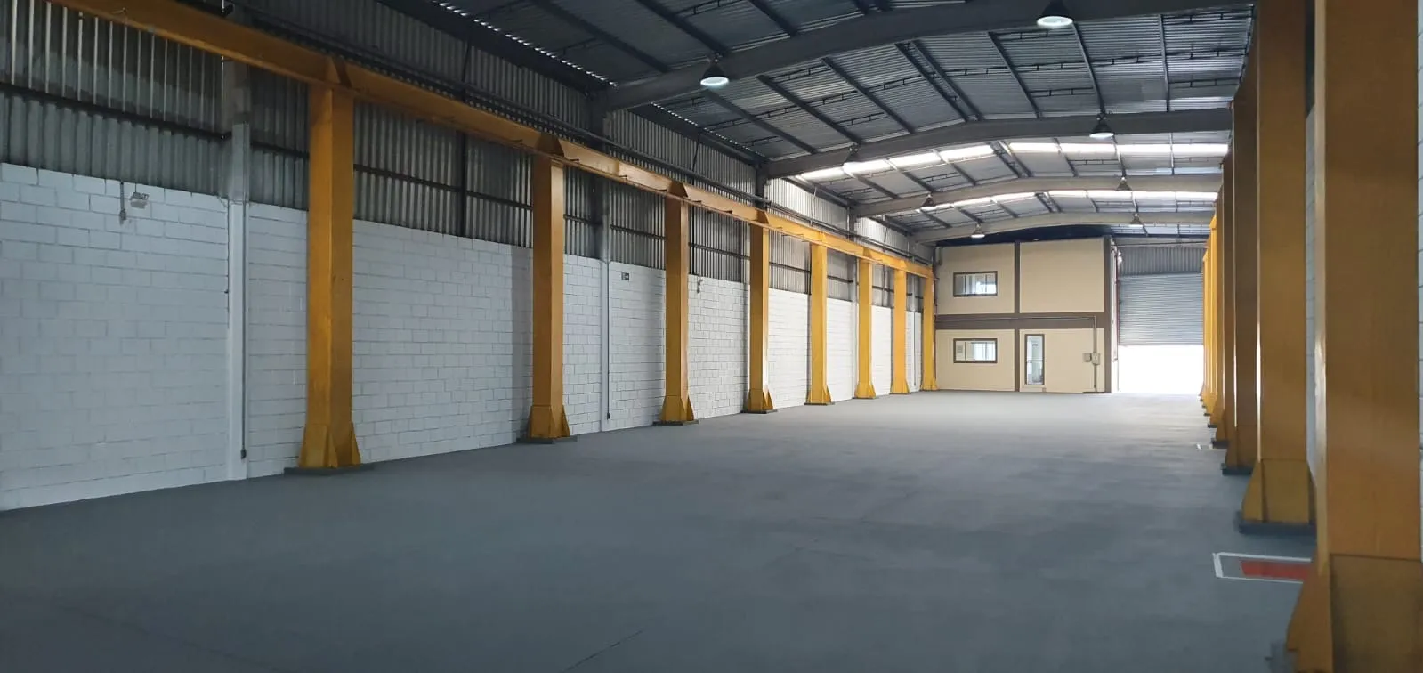 Imagem Galpão para alugar no Iporanga em Sorocaba com 1.000 m², terreno de 1.700 m² e opção de ponte rolante