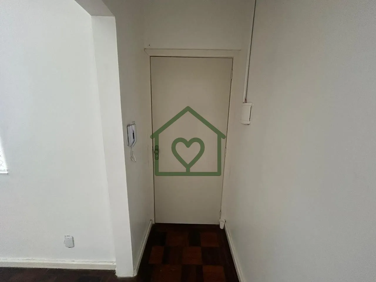 Imagem Ótimo apartamento de 2 dormitórios.
Em excelente localização, fica próximo a Orla do Guaíba, c...