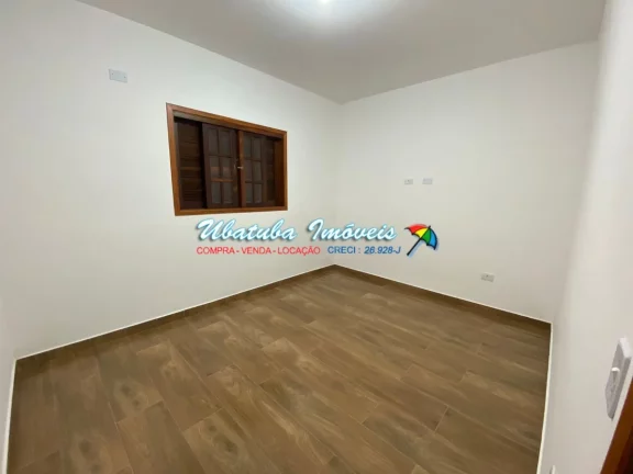Imagem Casa com 03 dormitórios no Jardim samambaia