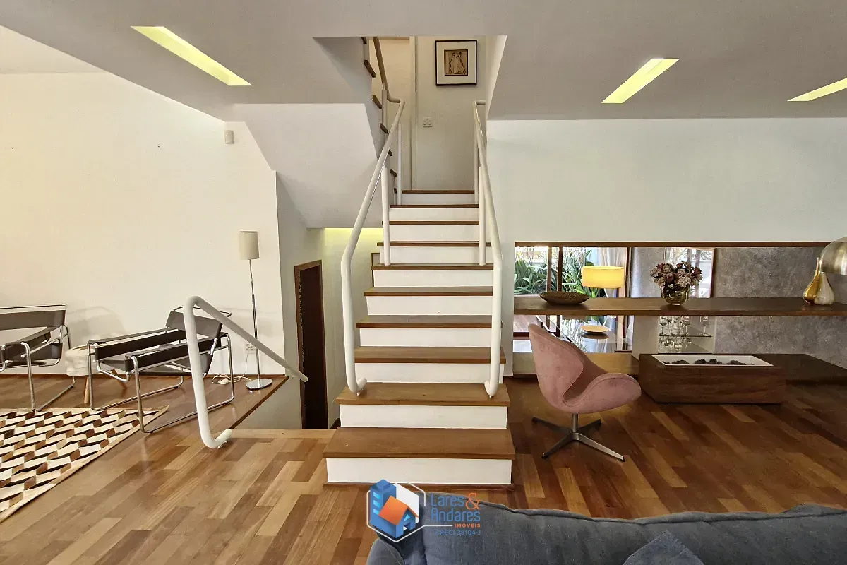 Imagem Casa para venda em Jardim Prudência com 3 quartos, sendo 3 suítes, 315m²