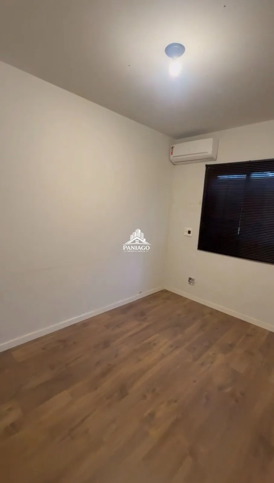 Imagem Apartamento Reformado para Locação com 2 Quartos, Suíte, Escritório
