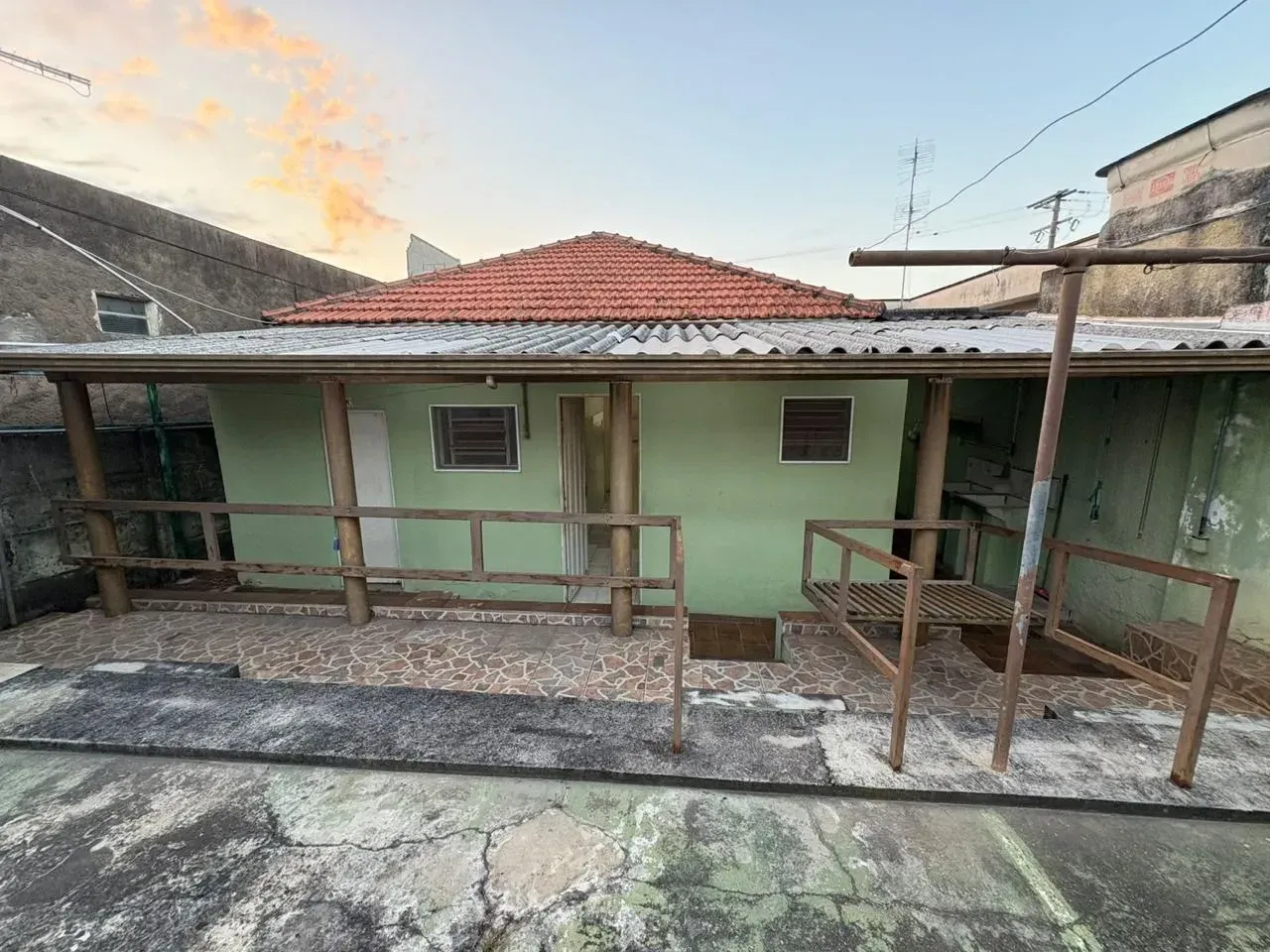 Foto do imóvel: Casa com 2 Quartos à Venda, 187 m² em Centro