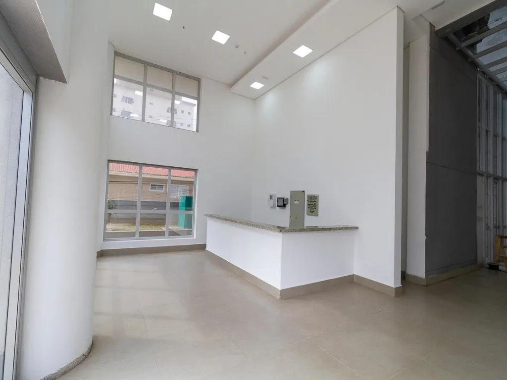 Imagem Sala à venda no Centro de Santo André-SP: 1 sala, 1 banheiro, 1 vaga de garagem, 37,00m² pronto para você!