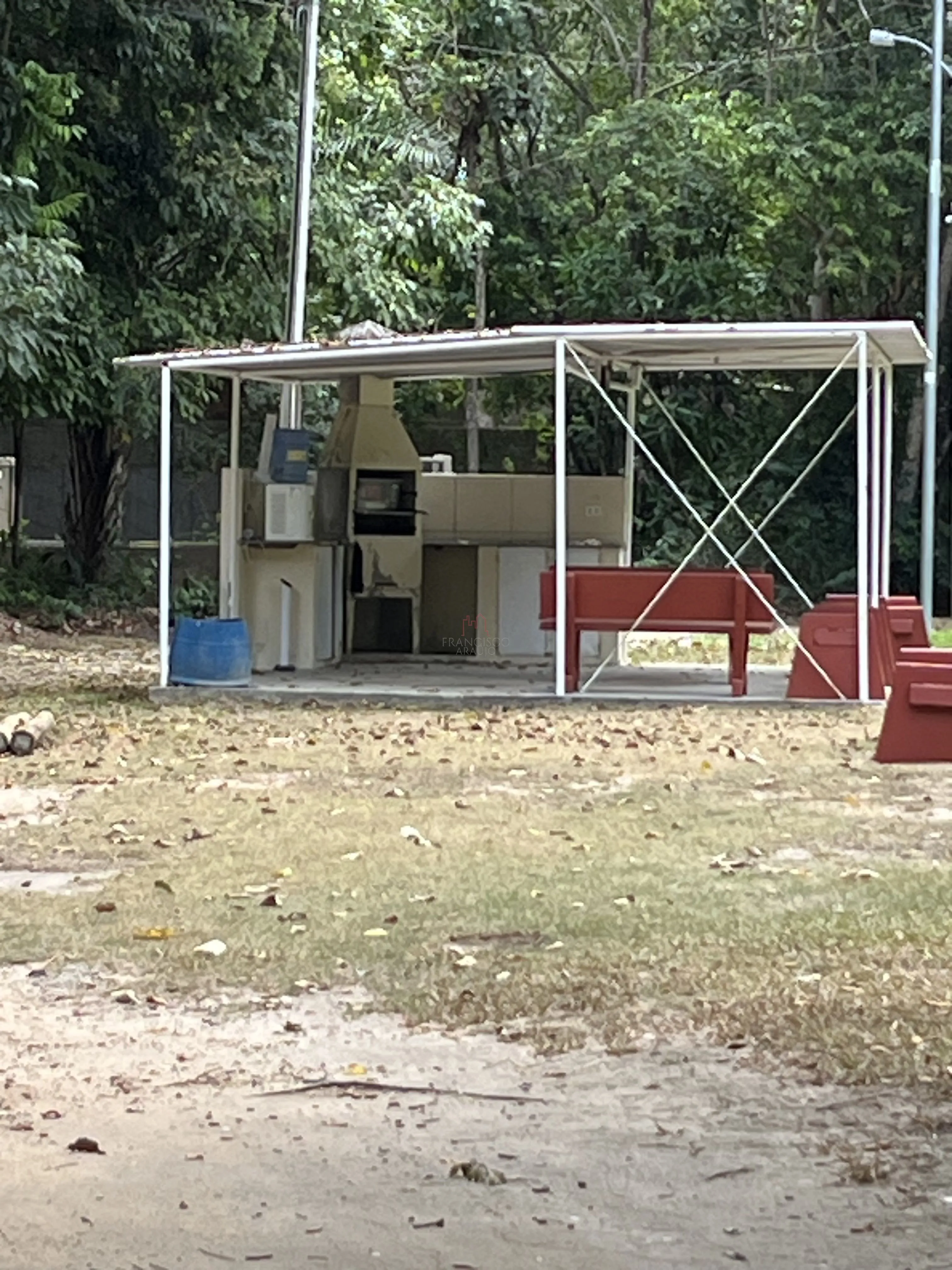 Imagem LOTE À VENDA NO CONDOMÍNIO CHÁCARAS DA LAGOA

Excelente oportunidade para construir sua casa em u...