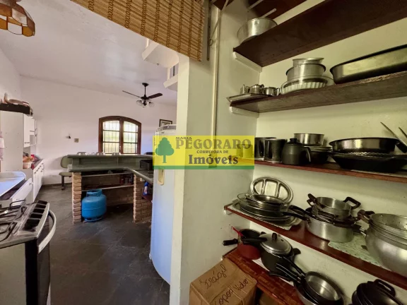Imagem Casa à venda em Caraguatatuba Martim de Sá 3 quartos, 3 suítes, 1 sala, 3 banheiros, 10 vagas de garagem. 166m² de área.