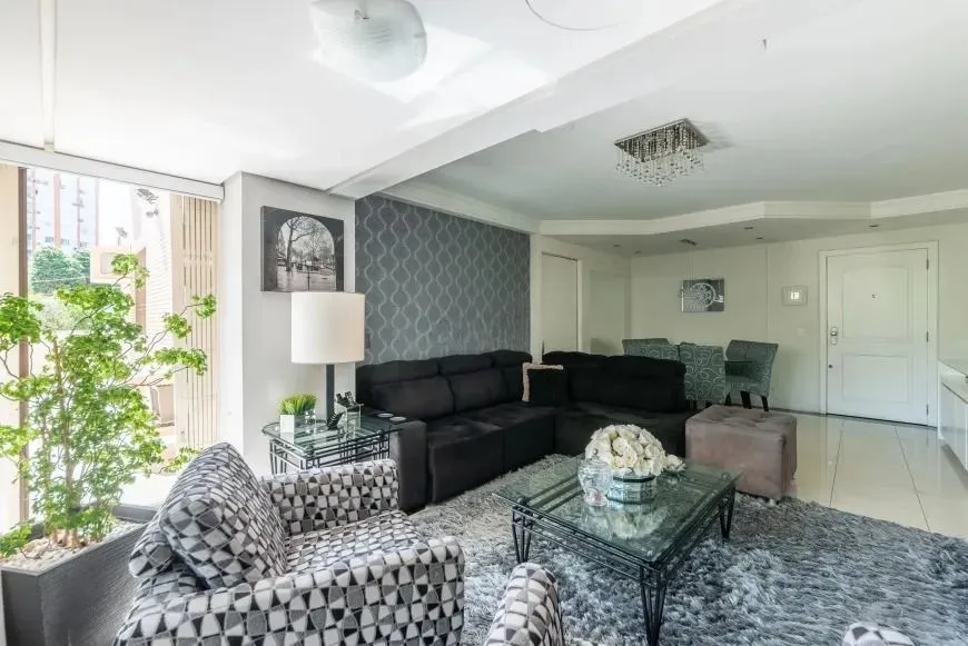 Imagem Apartamento Garden com 3 dormitórios e pátio ensolarado
