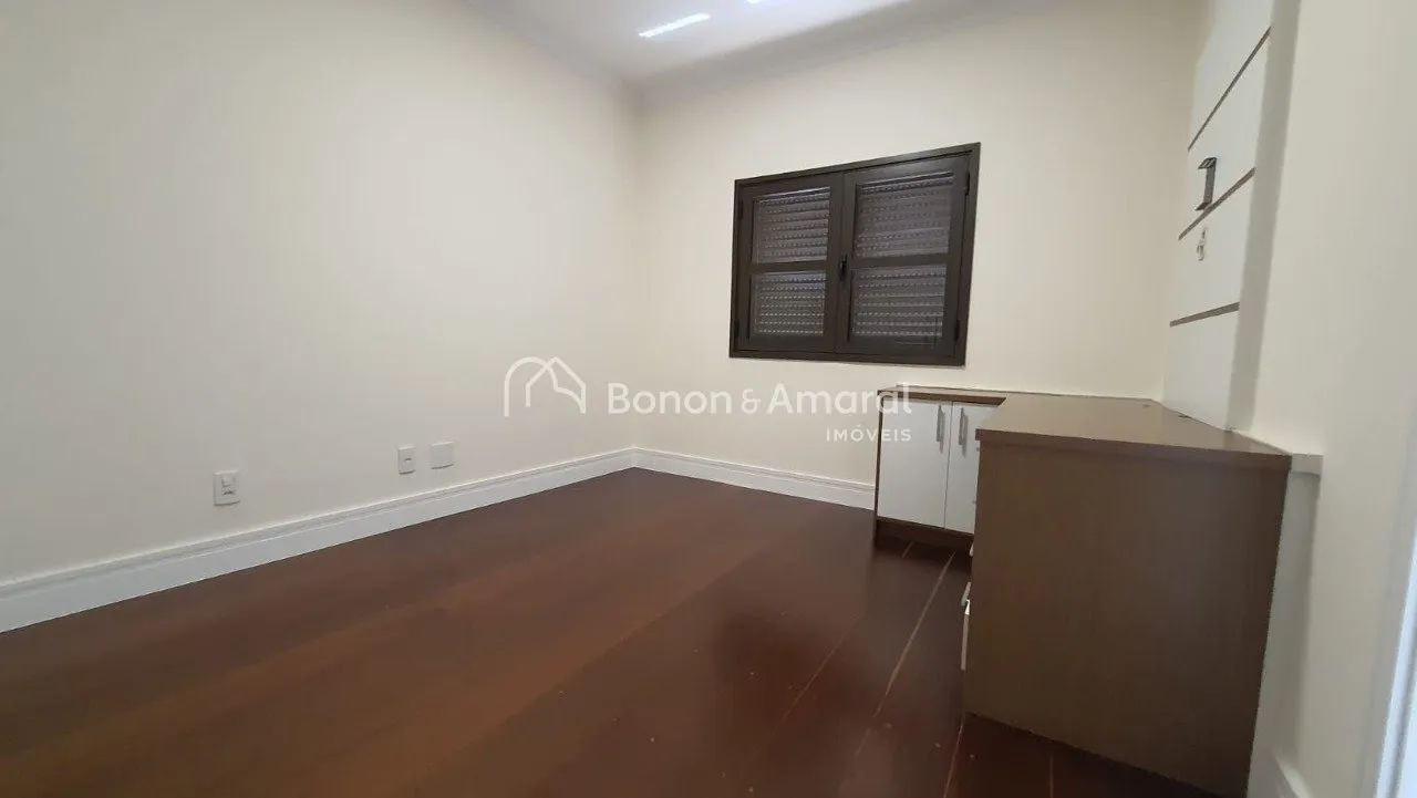 Imagem Casa à venda em Condomínio no Bairro Gramado - Campinas -SP