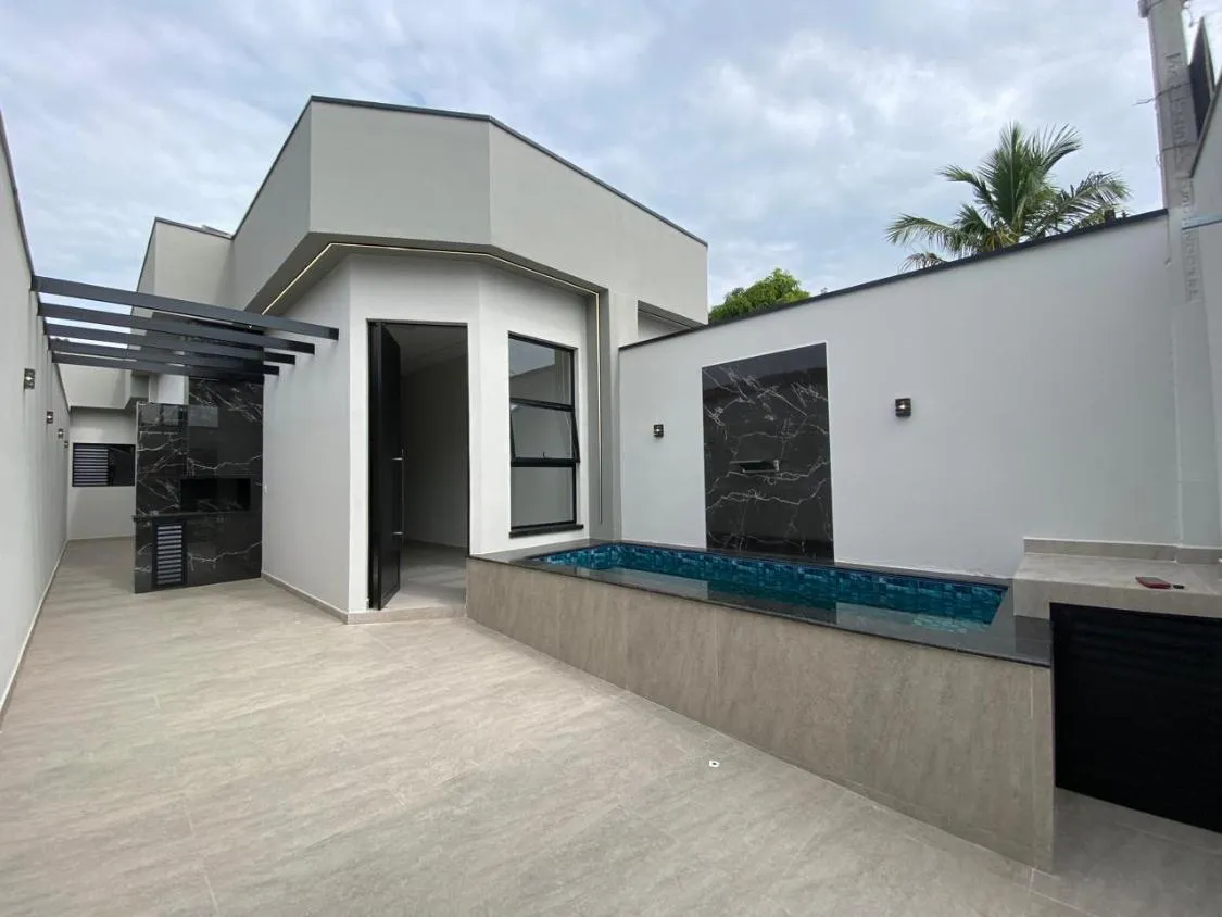 Foto do imóvel CASA NOVA COM PISCINA À VENDA NO ITAÓCA EM MONGAGUÁ FINANCIAMENTO BANCÁRIO