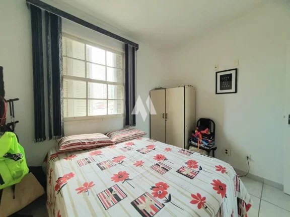 Imagem Apartamento á Venda - 2 dormitórios, 1 vaga de garagem - Marapé - Santos