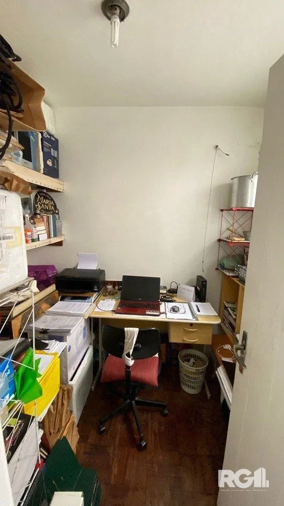 Imagem Apartamento à venda no Menino Deus, com 3 quartos (sendo 1 suíte), 3 banheiros, 1 vaga de garagem.- Cód. RP390226