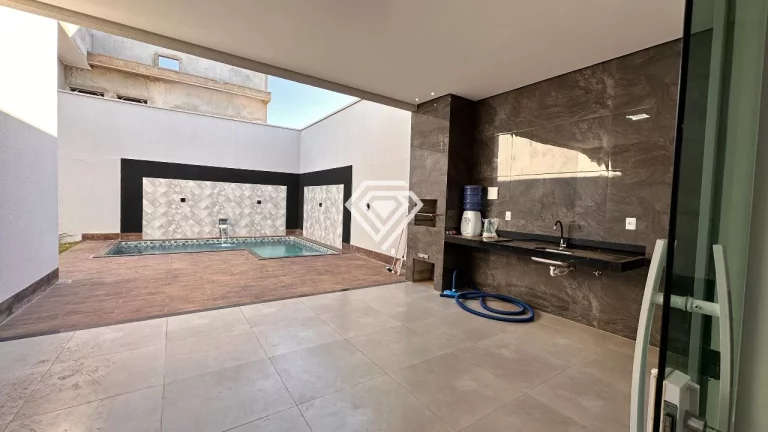 Imagem Casa com 03 Suítes + Escritório,180 m² c/ lazer na 505 Sul