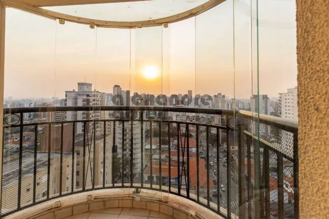 Imagem Duplex no Campo Belo: 3 dorms (1 suíte) para venda ou locação.