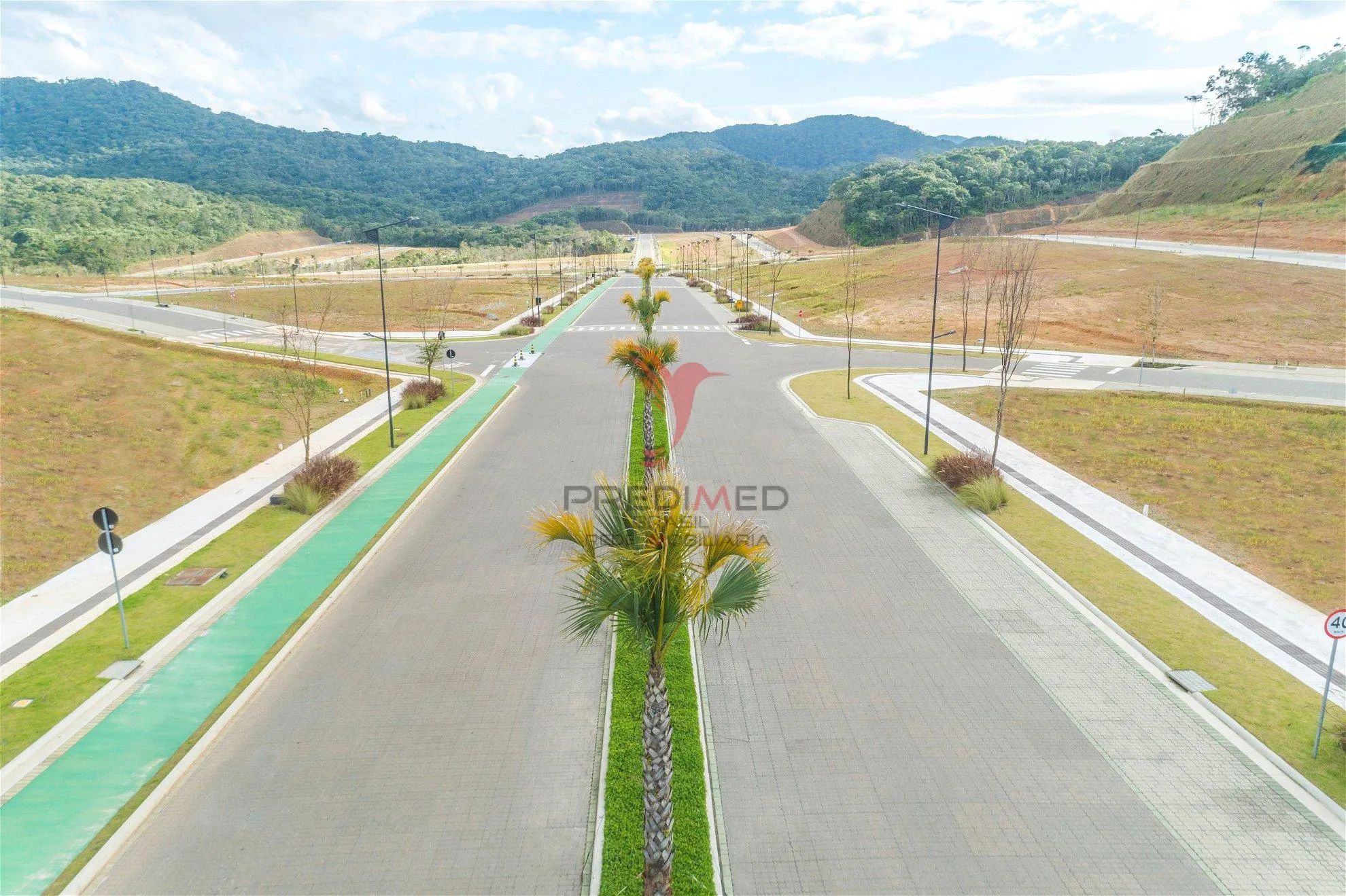 Imagem Lotes 300m² no Bairro Planejado com Fiação Subterrânea | Vila Colinas de Camboriú