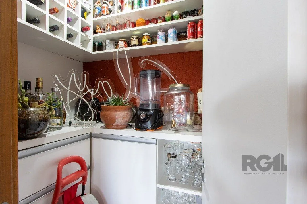 Imagem Apartamento de 3 Quartos com Suíte e Vaga de Garagem no Cristal, Porto Alegre - RS