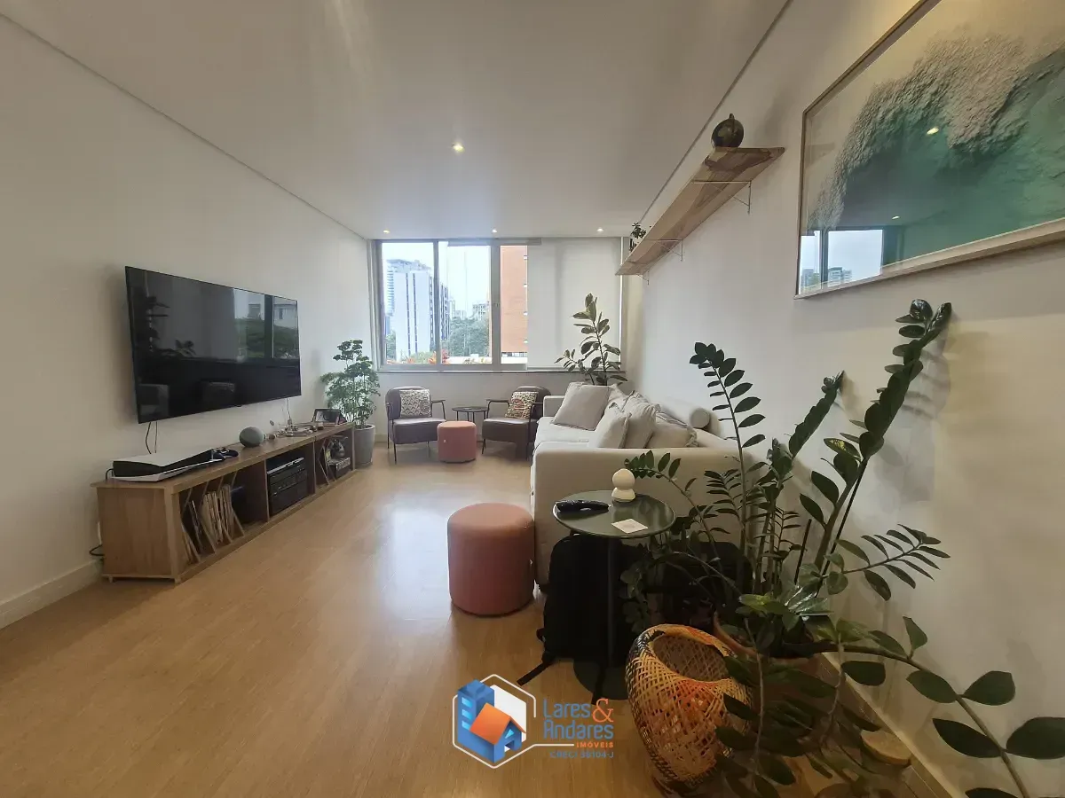 Foto do imóvel Apartamento para venda em Pinheiros com 3 quartos, sendo 1 suíte, 140m² em Rua Doutor Louis Couty