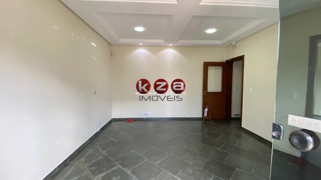 Imagem Galpão Industrial Completo para Locação em Valinhos-SP - Chácaras São Bento 6 banheiros, 8 vagas, 3.236,32 m² - Localização Estratégica!