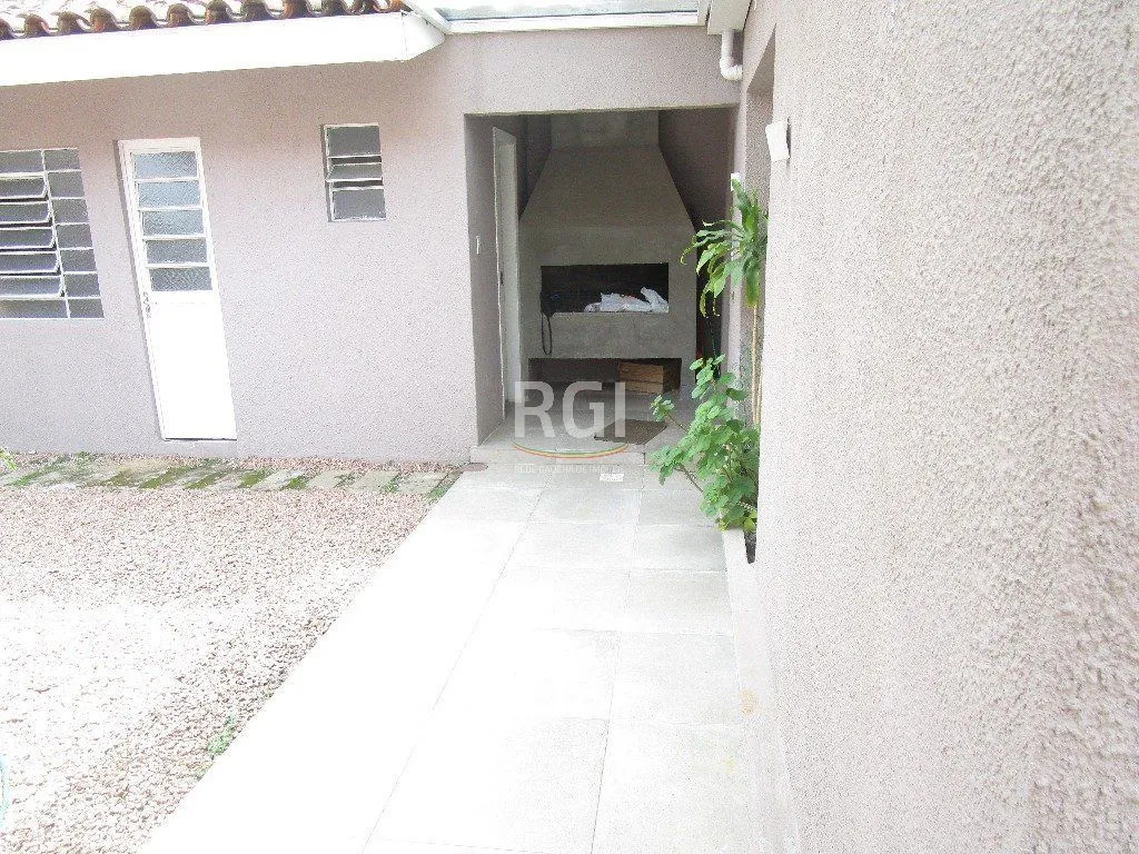 Imagem Casa para Venda - 227m², 4 dormitórios, 1 vaga - Menino Deus