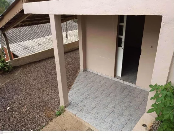Imagem Casa para Venda em Concórdia, Flamengo, 4 dormitórios, 2 banheiros, 3 vagas