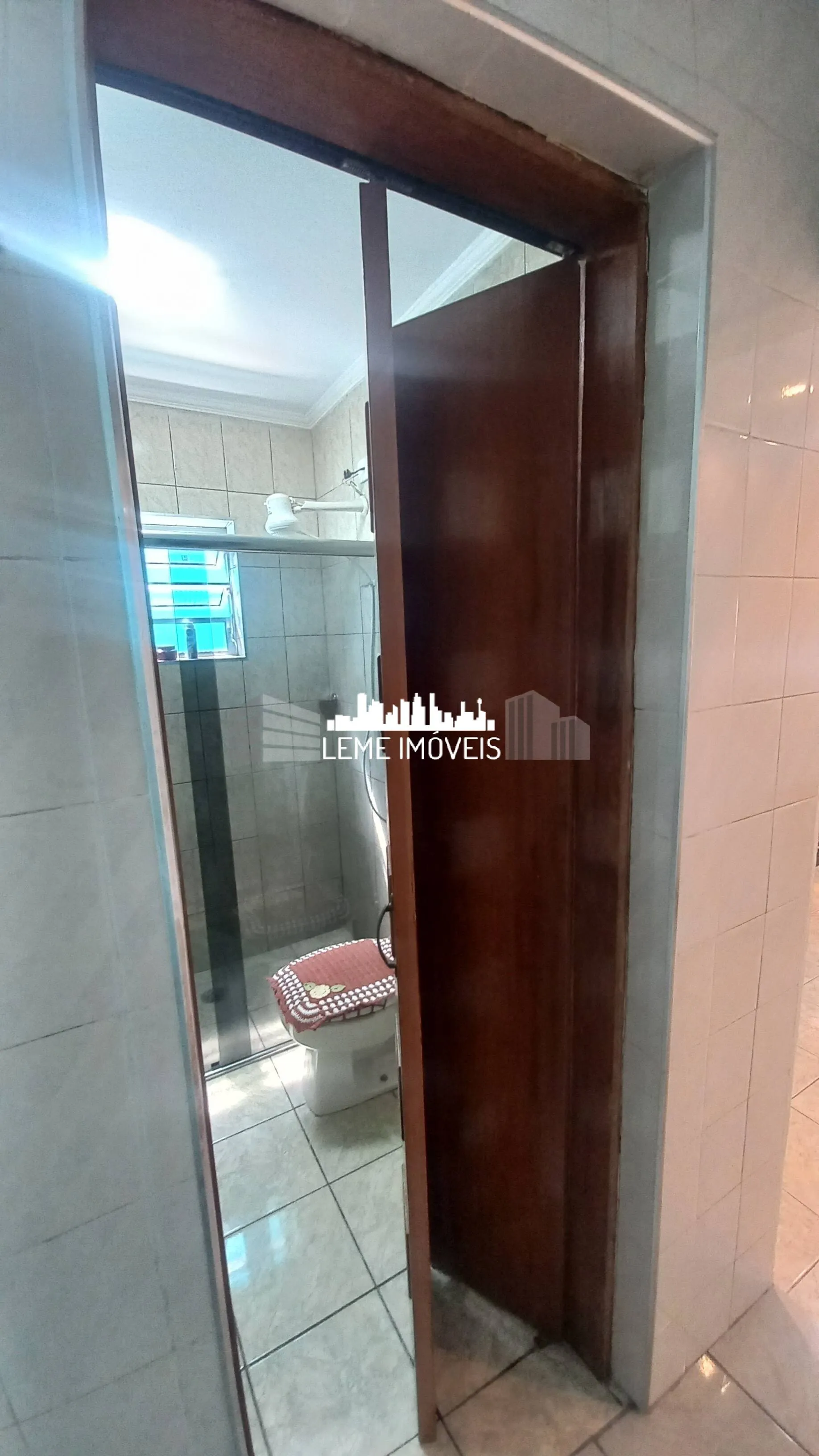 Imagem LINDO SOBRADO! ACEITA FINANCIAMENTO HABITACIONAL E UTILIZAÇÃO DO FGTS!!!