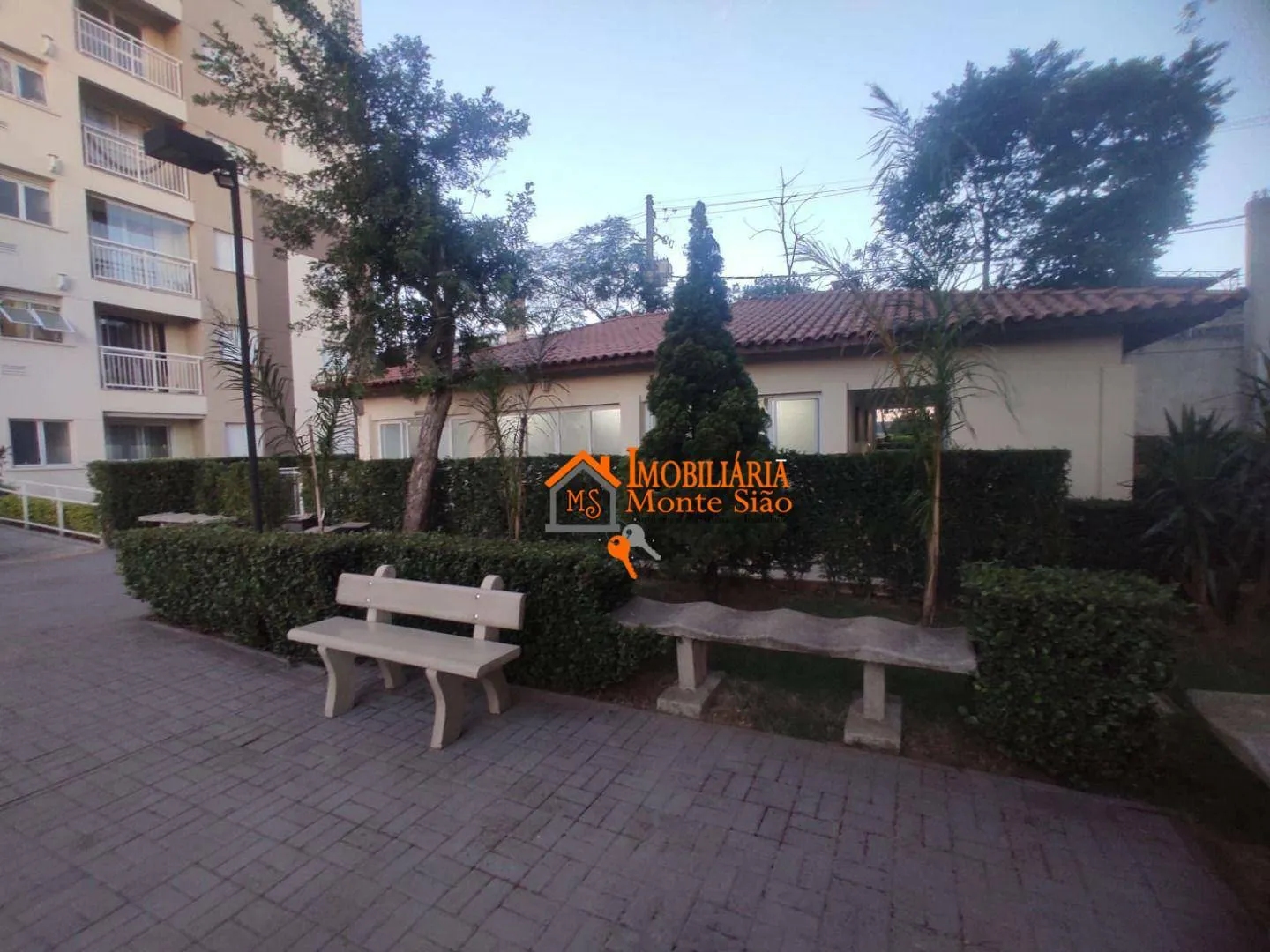 Imagem Apartamento com 2 dormitórios à venda, 47 m² por R$ 325.000,00 - Jardim das Oliveiras - São Paulo/SP