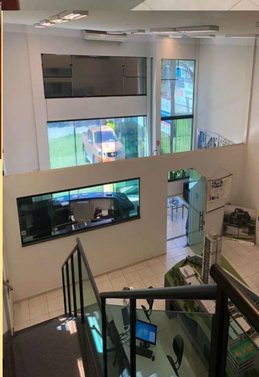 Imagem Salão Comercial para Locação em Sorocaba-SP, Jardim Portobello: 3 Salas, 5 Banheiros, 3 Vagas e 300m² de Área.