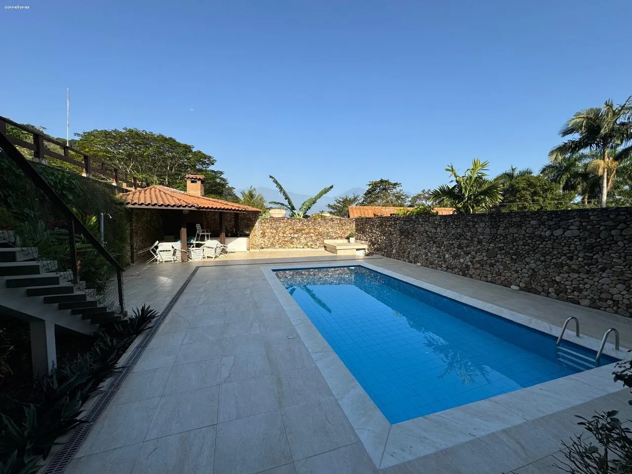 Imagem Casa na Praia para Venda em São Sebastião, Guaeca, 4 dormitórios, 4 suítes, 3 banheiros, 3 vagas