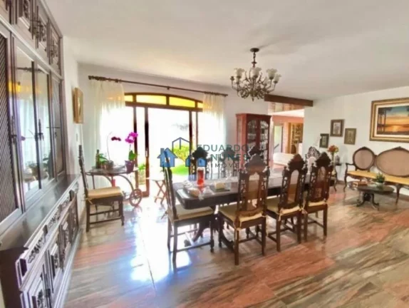 Imagem EXCELENTE CASA NO MANGABEIRAS COM 05 QUARTOS,02 SUÍTES E 04 VAGAS.