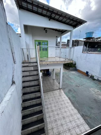 Imagem Casa ampla com 5 dormitórios sendo 3 suites , terraço , e 7 vagas de garagem, no conjunto Santos Dumont, na zona centro-oeste, pode ser financiada
