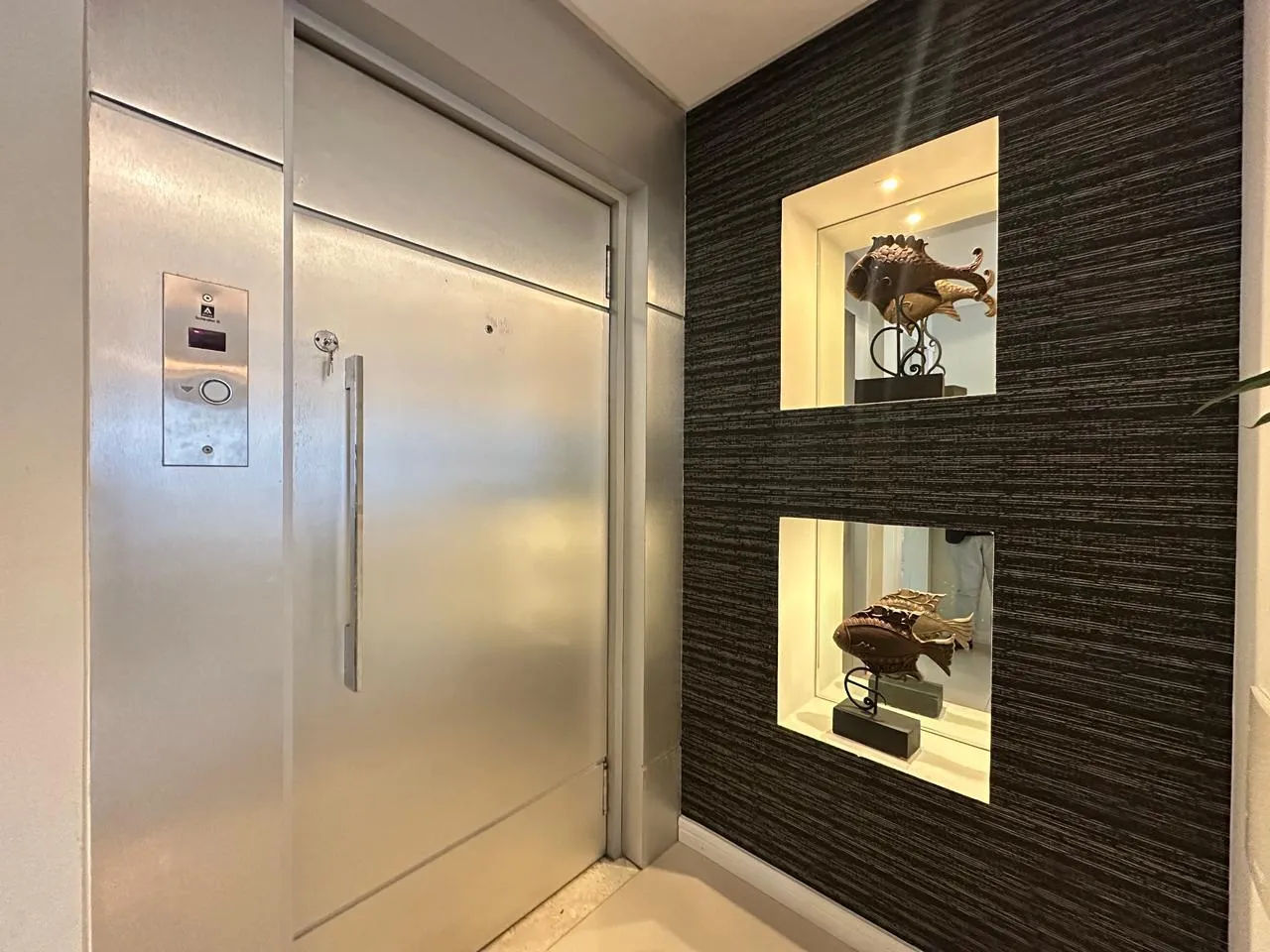 Imagem Apartamento com vista para o mar à venda com 120m2 por R$ 2.440.000,00