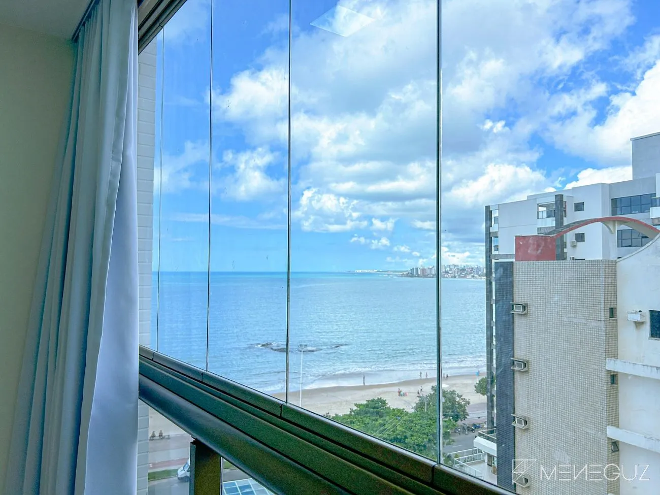 Imagem Apartamento premium de 70m² em prédio novo com lazer na cobertura. Localização privilegiada na Avenida Paris, Praia do Morro. Finamente mobiliado!!