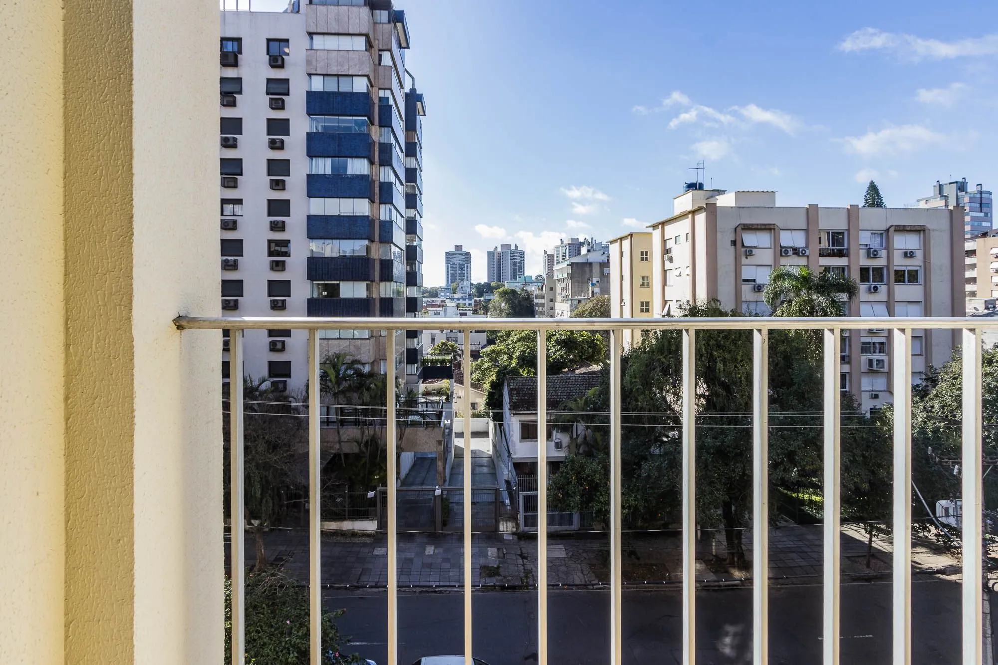 Imagem Oportunidade única: Apartamento com dois dormitórios e vaga de garagem à venda no coração do Bairro Higienópolis!