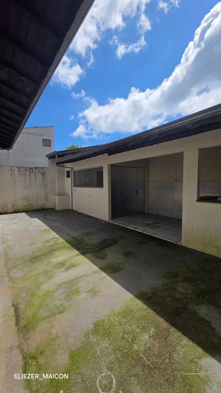 Imagem Casa térrea à Venda com 3 quartos no Jardim das Acácias, Poços de Caldas - MG