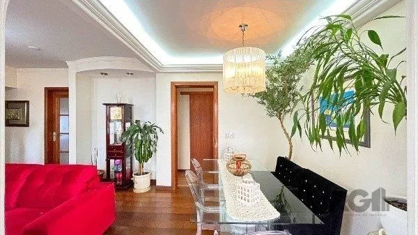 Imagem Apartamento com 3 Dormitórios, Suíte e Sacada e 1 vaga - 115m² - Petrópolis
