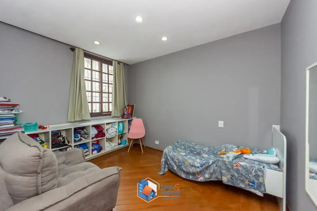 Imagem Sobrado para venda em Perdizes com 4 quartos, sendo 1 suíte, 110m²