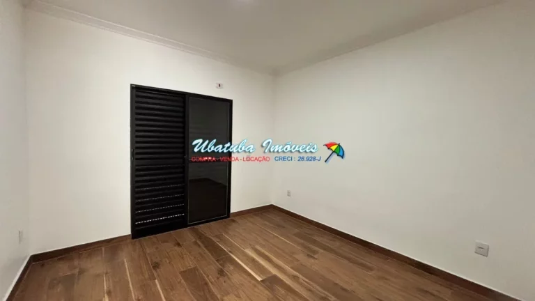 Imagem Excelente Casa nova em condomínio fechado