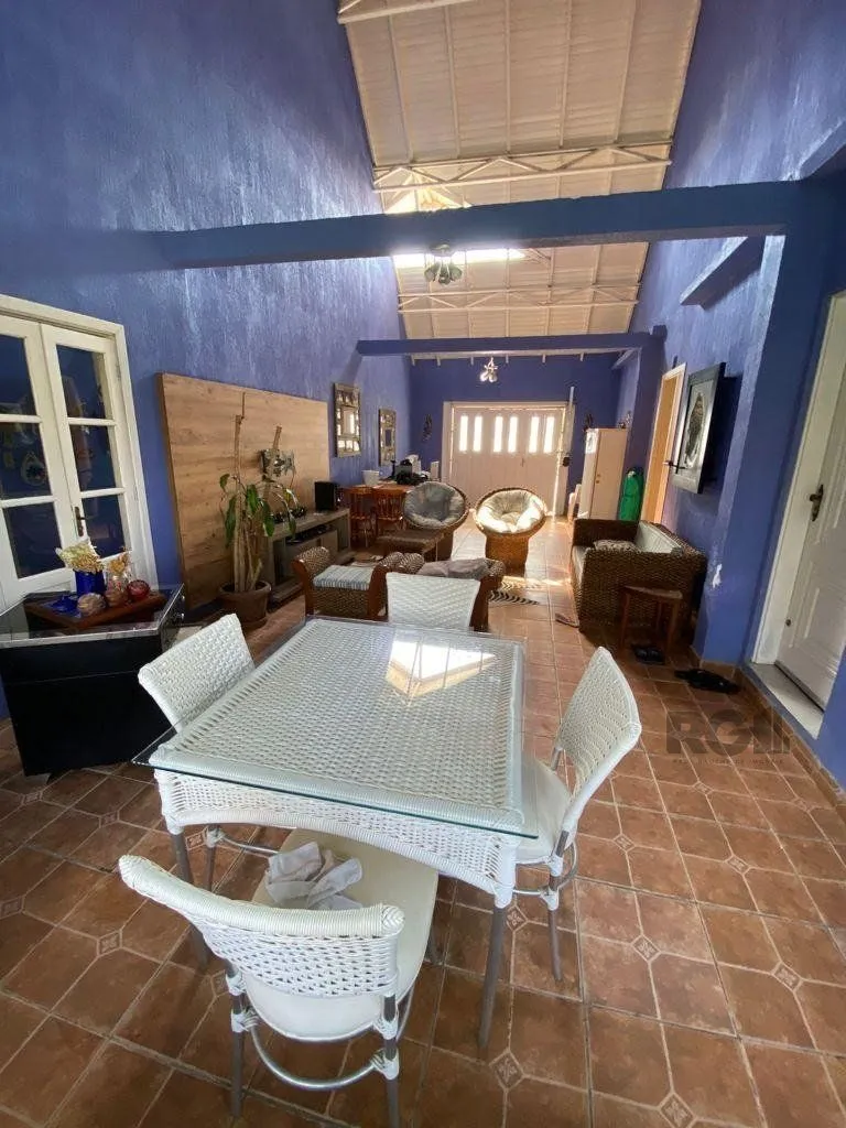 Imagem casa sobrado 4 dormitórios, 3 vagas de garagem, Bairro Itacolomi
