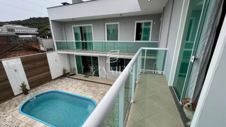Imagem Sobrado com 5 quartos, Bom Retiro - Joinville