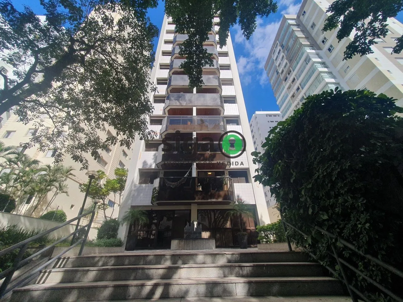 Imagem Apartamento 45m², 1 quarto, sala, terraço, SEMI MOBILIADO, 1 vaga - Moema - São Paulo/SP