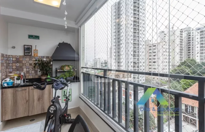 Foto do imóvel PORTEIRA FECHADA - Apto em 75m² com 2 dormitórios, 1 suíte, 1 varanda gourmet recém reformado e moderno, pronto para morar com 2 vagas de garagem fixas e cobertas..