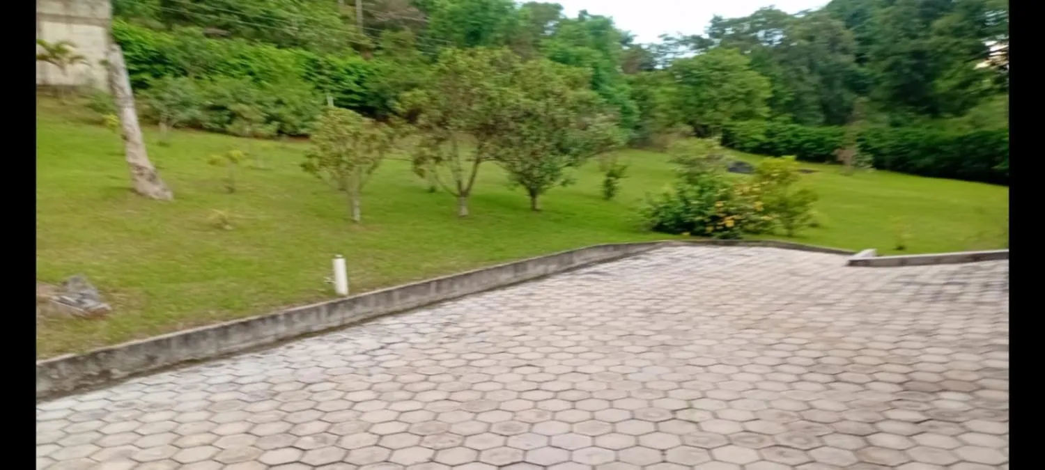 Imagem Excelente sítio à venda em Betim/MG ? Área total de 20.000 m²