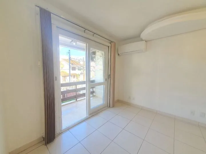 Imagem Apartamento de 2 dormitórios no bairro Azenha para comprar