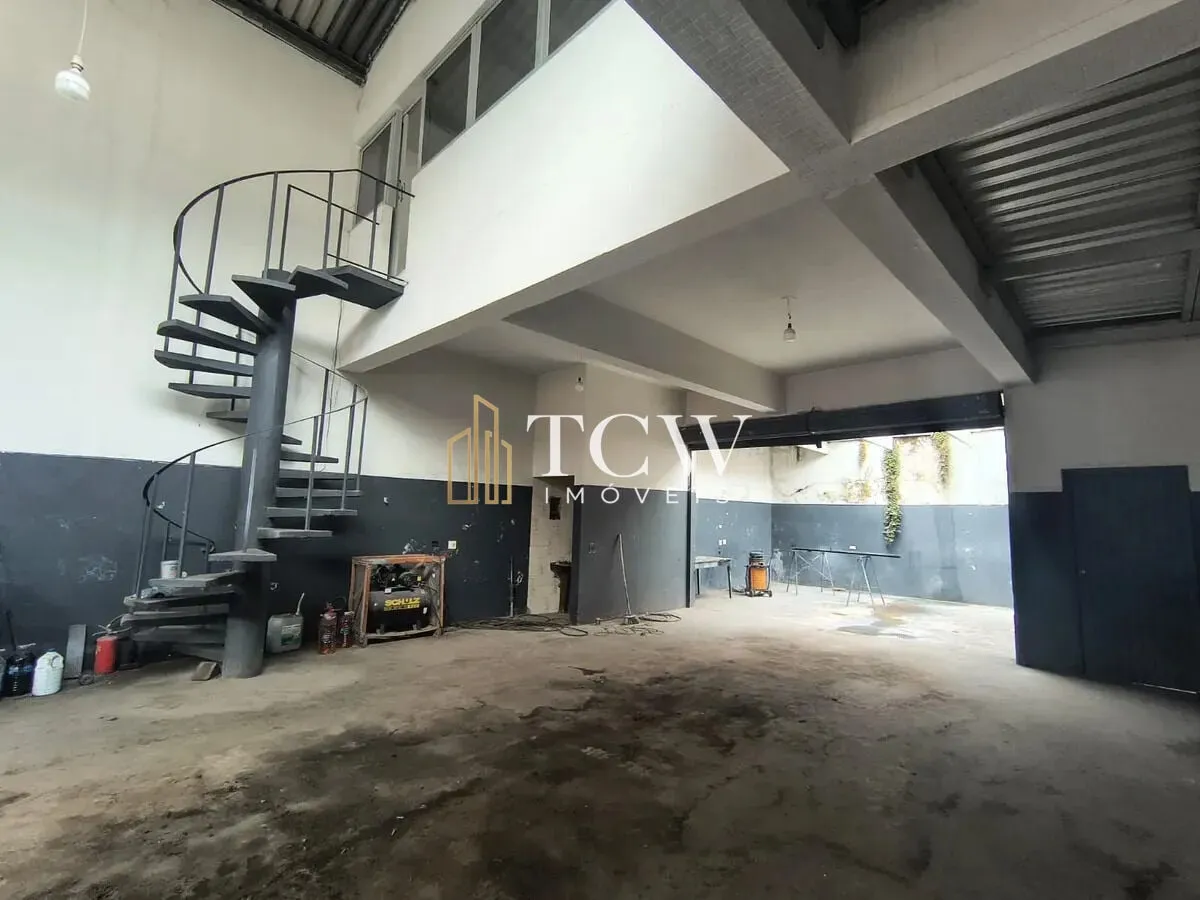 Imagem Galpão Comercial à Venda na Mooca | 217 m² de Terreno | Mezanino | São Paulo/SP