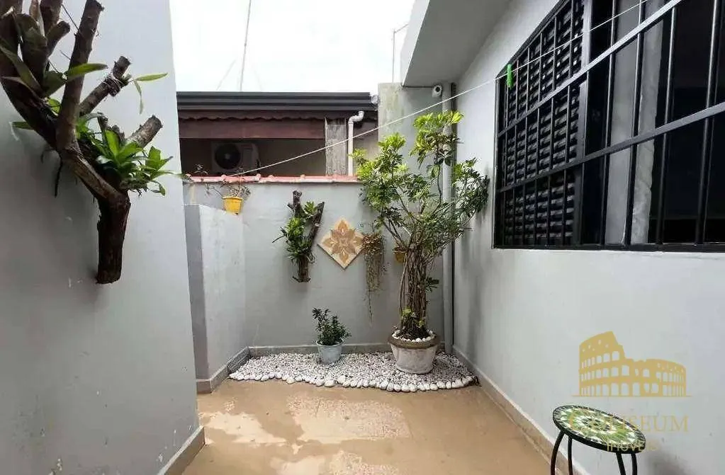 Imagem Casa a venda com 3 dormitórios e Piscina no Real