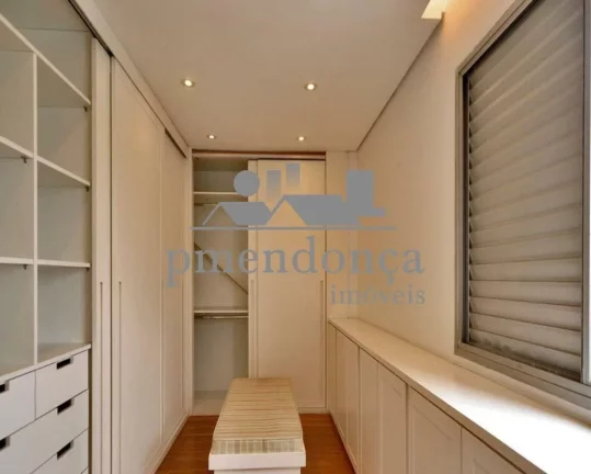 Imagem Linda Cobertura duplex com 245m² em rua tranquila do Alto de Pinheiros.